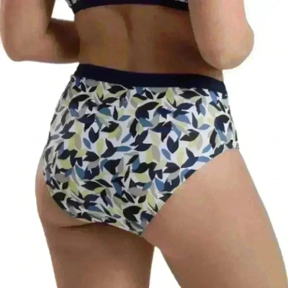 QUINTSOUL | Women's Tikal Multi Navy High Waisted Bottoms with Cami Top - Picture 14 of 14